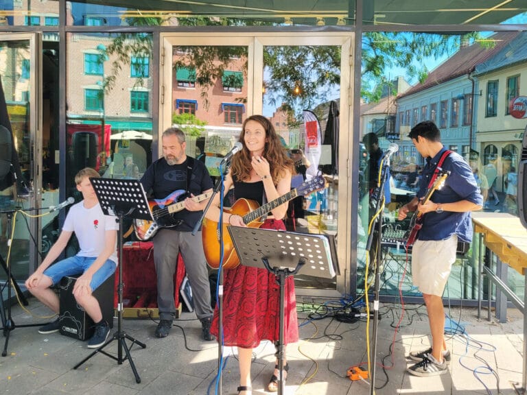 Vernissage med livemusik